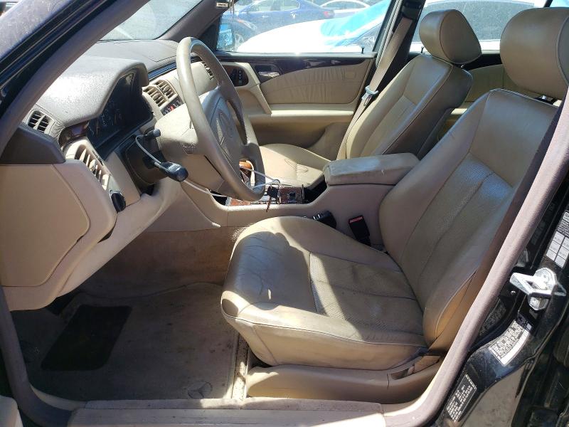 Photo 7 from auction – 1996 MERCEDES-BENZ E with VIN WDBJF55F0TJ020100