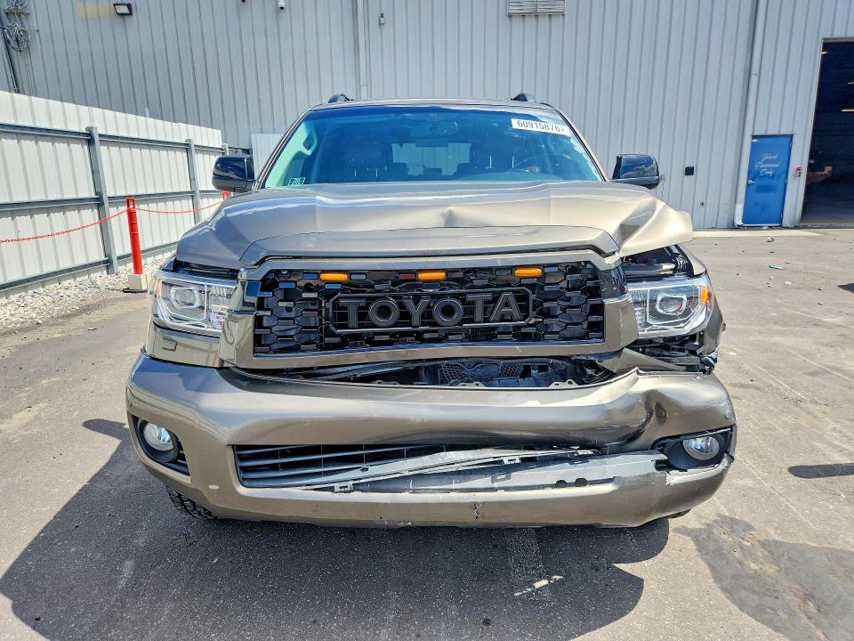 Photo 5 from auction – 2014 TOYOTA SEQUOIA with VIN 5TDDW5G17ES106414