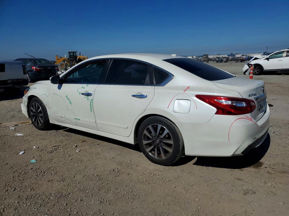 Photo 2 from auction – 2017 NISSAN ALTIMA with VIN 1N4AL3APXHC151582