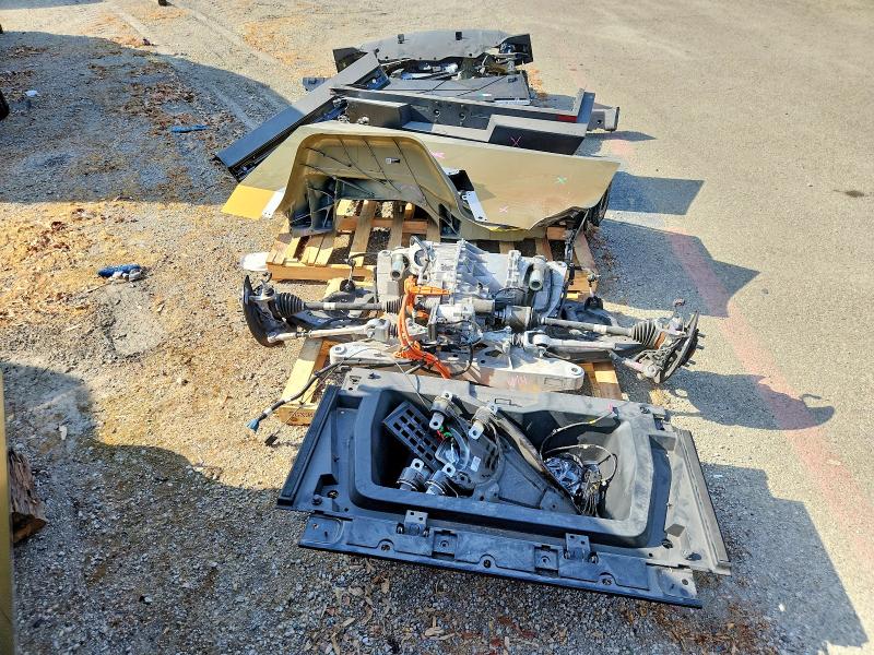 Photo 10 from auction – 2024 TESLA CYBERTRUCK with VIN 7G2CEHED4RA011892