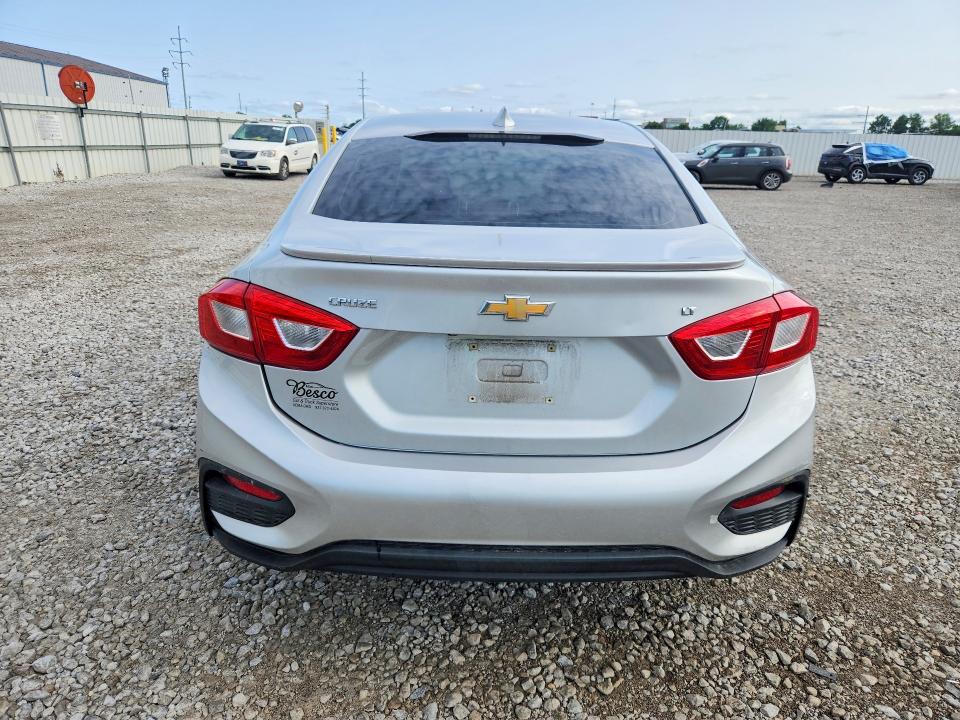 Photo 6 from auction – 2017 CHEVROLET CRUZE with VIN 1G1BE5SM7H7210498