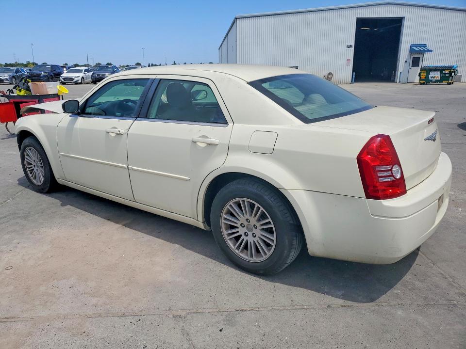 Photo 2 from auction – 2009 CHRYSLER 300 with VIN 2C3LA43D89H553380