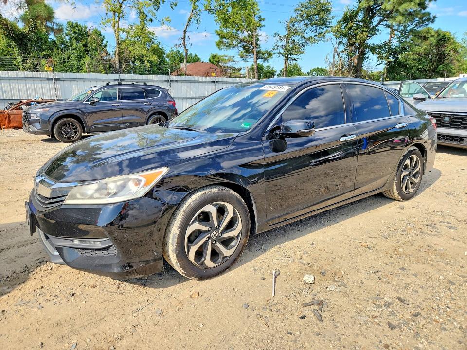 Photo 1 from auction – 2016 HONDA ACCORD with VIN 1HGCR3F87GA034668
