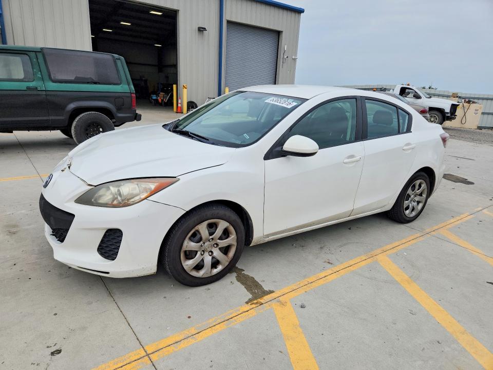 MAZDA 3 2013 with VIN JM1BL1TF4D1817400 - Photo from auction