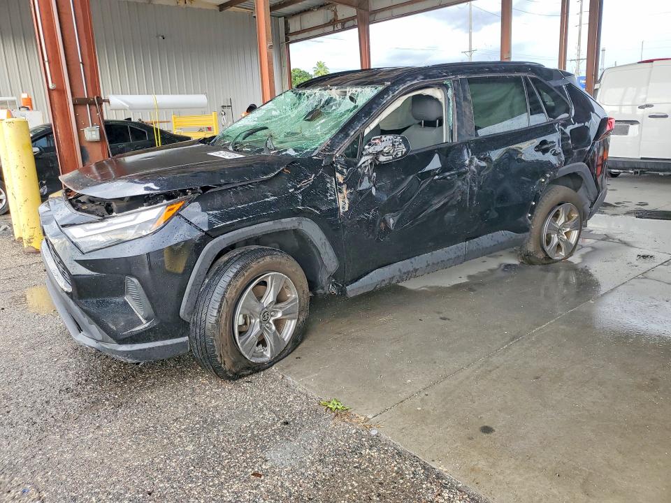 Photo 1 from auction – 2024 TOYOTA RAV4 with VIN 2T3W1RFV4RC282894