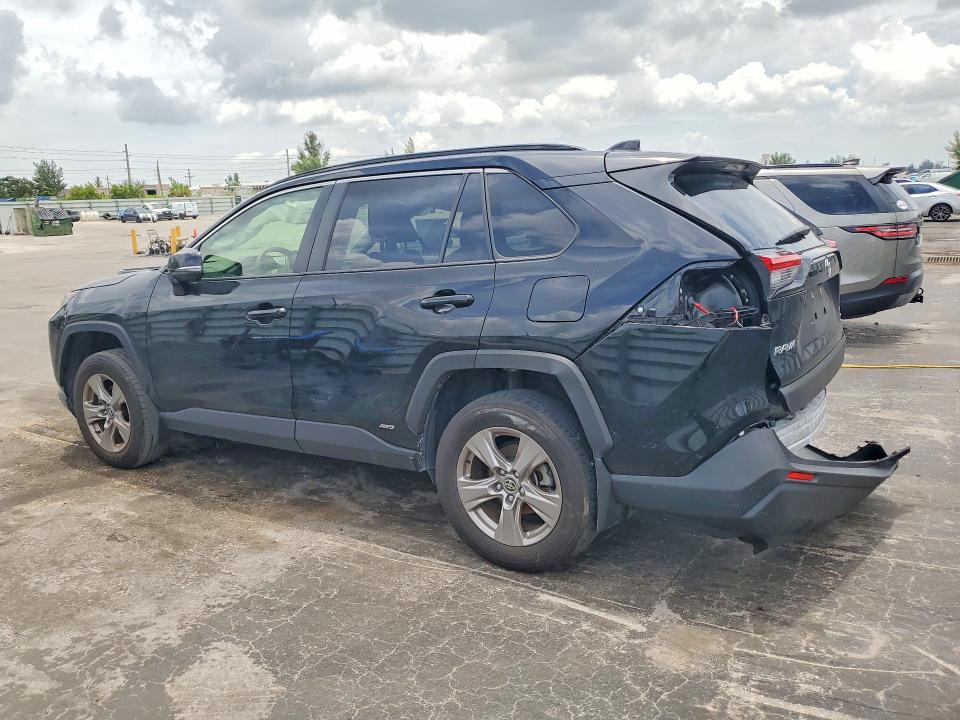 Photo 2 from auction – 2025 TOYOTA RAV4 with VIN JTMMWRFV5SD299861
