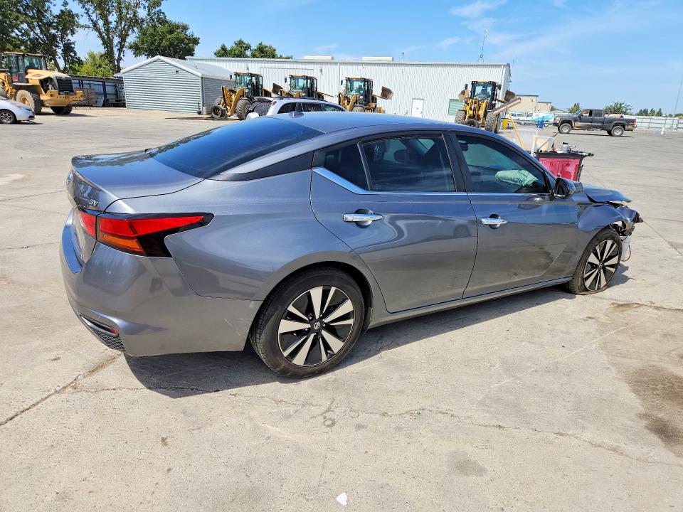 Photo 3 from auction – 2021 NISSAN ALTIMA with VIN 1N4BL4DV4MN411283