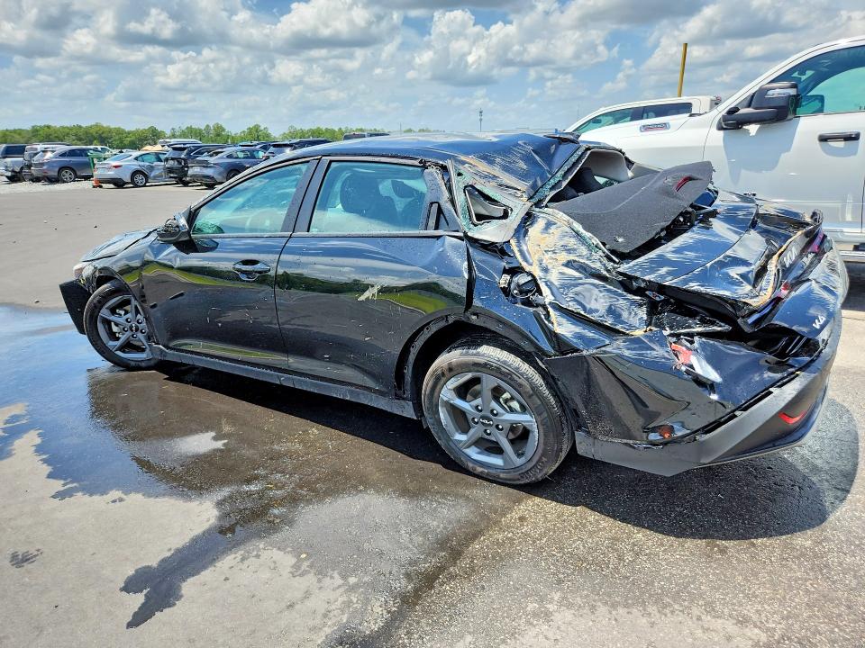 Foto 2 de la subasta – 2026 KIA K4 con VIN 3KPFT4DE5TE252420