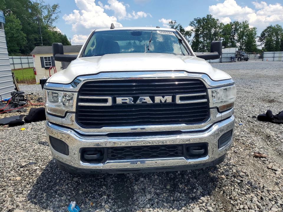 Photo 5 from auction – 2019 RAM 2500 with VIN 3C6UR5JL2KG689073