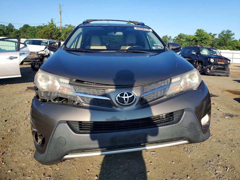 Photo 5 from auction – 2015 TOYOTA RAV4 with VIN JTMDFREV8FD137326
