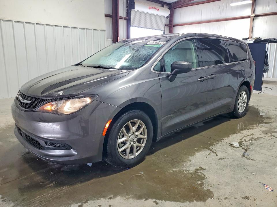 Photo 1 from auction – 2022 CHRYSLER VOYAGER with VIN 2C4RC1CG2NR158138