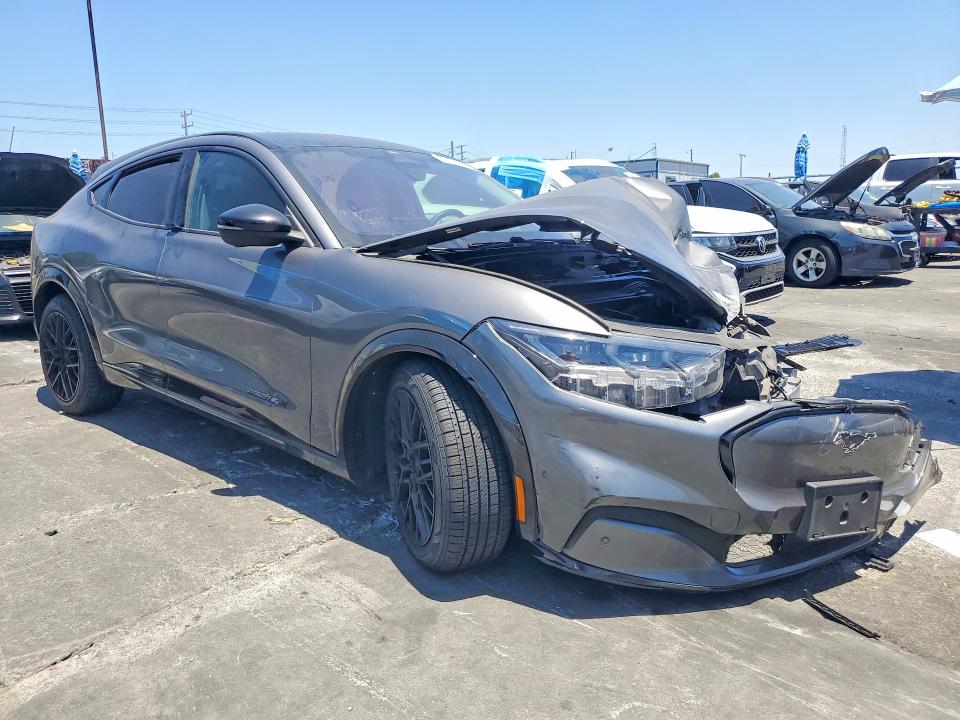 Photo 4 from auction – 2021 FORD MUSTANG MACH-E with VIN 3FMTK3SU4MMA03555