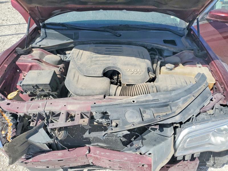 Photo 11 from auction – 2018 CHRYSLER 300 with VIN 2C3CCAAGXJH203940