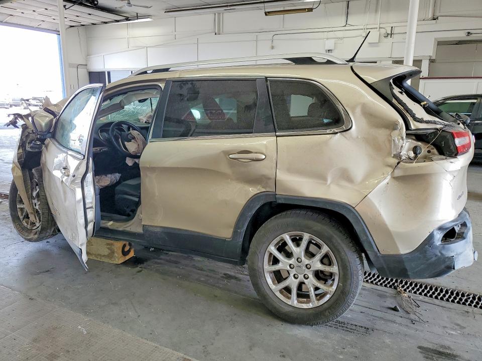 Photo 2 from auction – 2014 JEEP CHEROKEE with VIN 1C4PJMCS7EW226279
