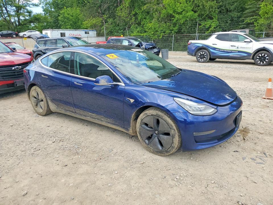 Photo 4 from auction – 2018 TESLA MODEL 3 with VIN 5YJ3E1EA0JF041950