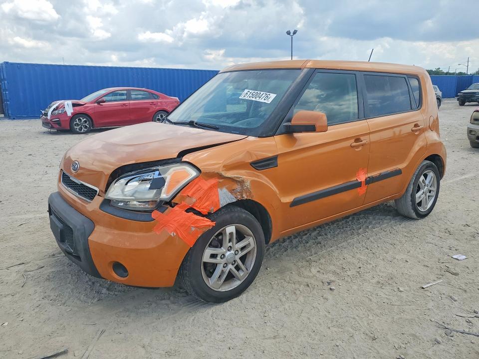 KIA SOUL 2011 with VIN KNDJT2A25B7288485 - Photo from auction