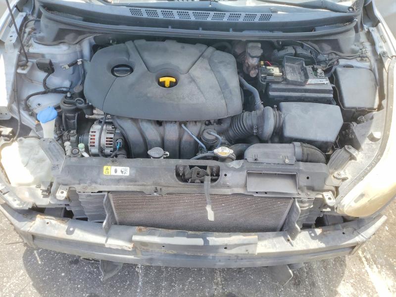 Photo 11 from auction – 2016 HYUNDAI ELANTRA with VIN 5NPDH4AE5GH672435