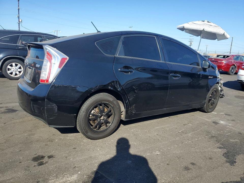 Photo 3 from auction – 2014 TOYOTA PRIUS with VIN JTDKN3DU4E1777856