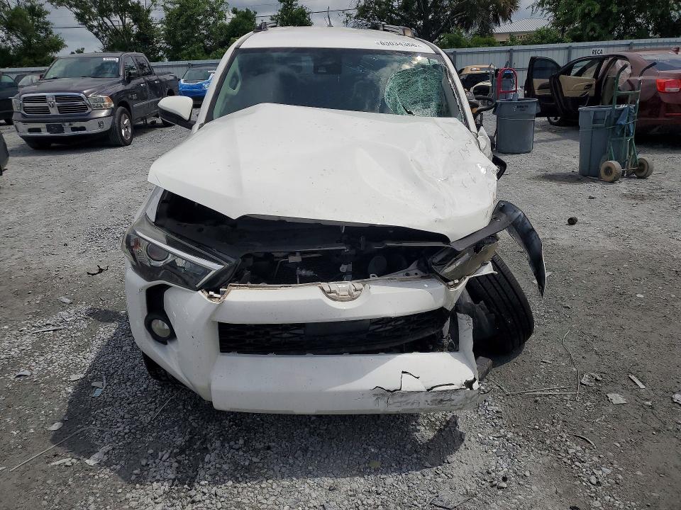 Photo 5 from auction – 2020 TOYOTA 4RUNNER with VIN JTEZU5JR2L5218899