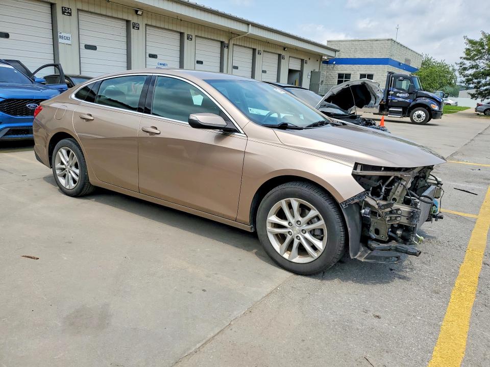 Photo 4 from auction – 2018 CHEVROLET MALIBU with VIN 1G1ZD5STXJF127071