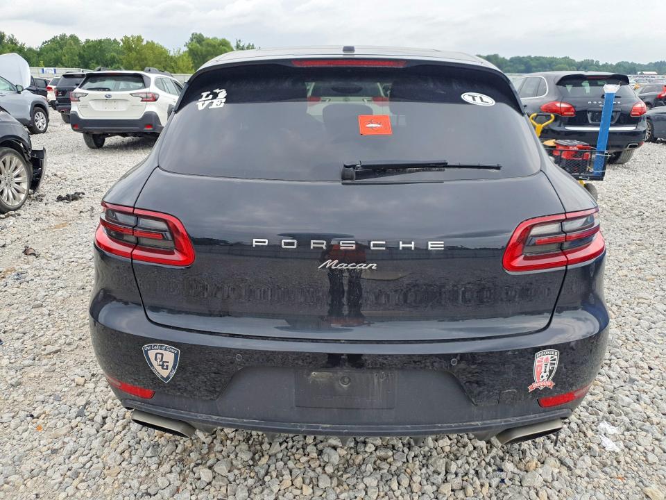 Photo 6 from auction – 2018 PORSCHE MACAN with VIN WP1AA2A54JLB11026