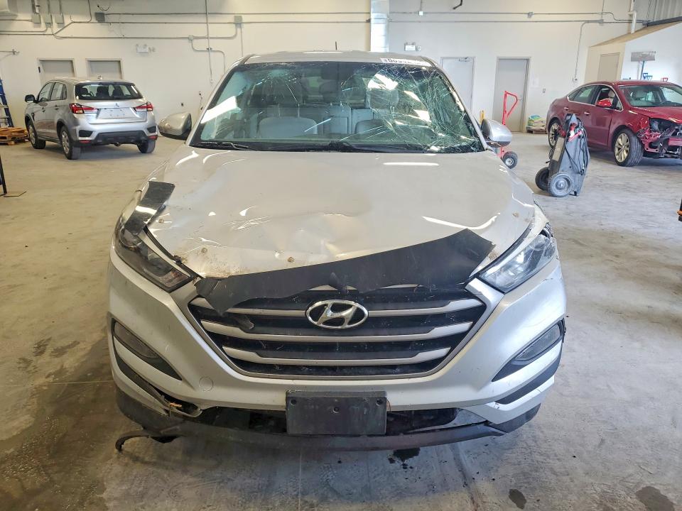 Photo 5 from auction – 2017 HYUNDAI TUCSON with VIN KM8J2CA43HU558572