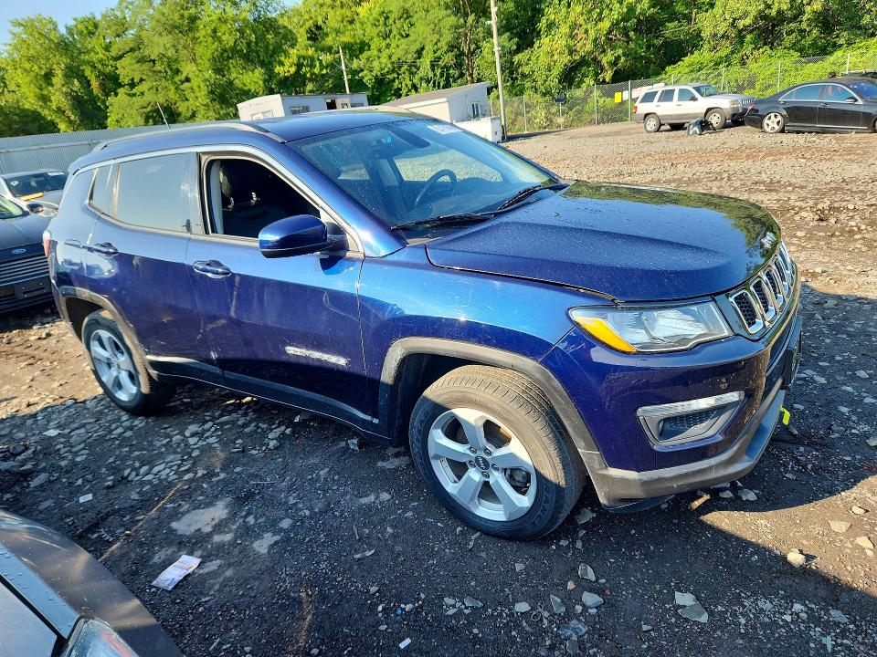 Photo 4 from auction – 2018 JEEP COMPASS with VIN 3C4NJDBB5JT397234