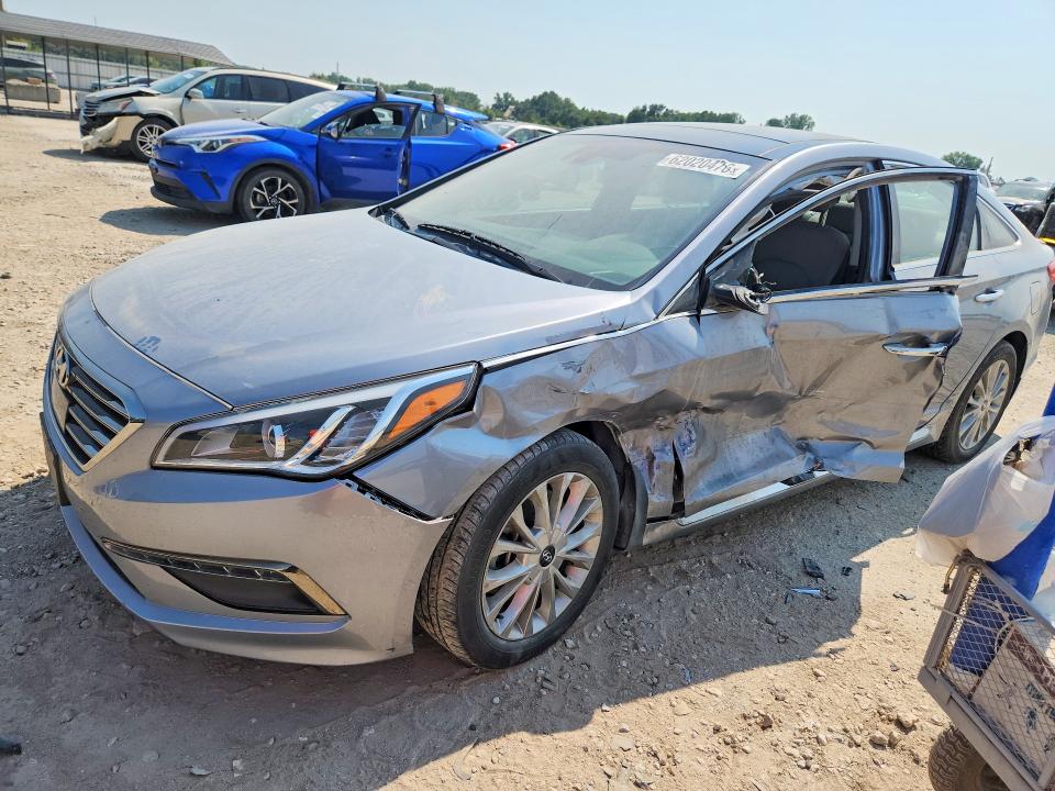 HYUNDAI SONATA 2015 with VIN 5NPE34AF7FH169628 - Photo from auction