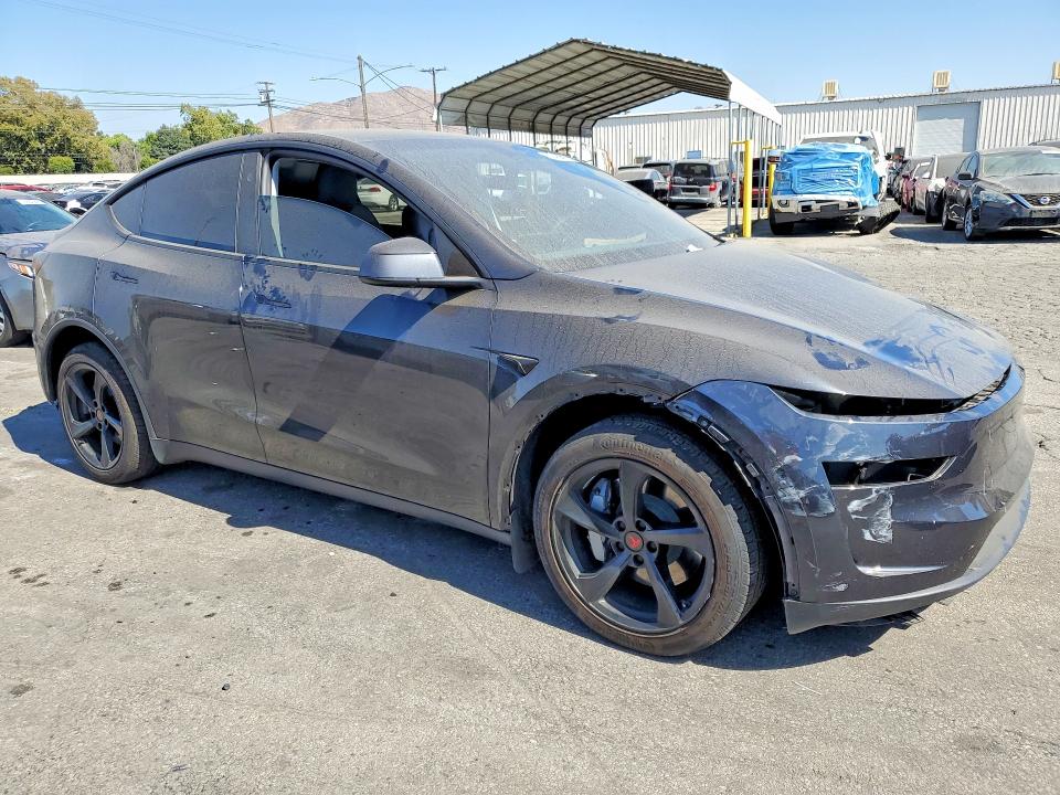 Photo 4 from auction – 2026 TESLA MODEL Y with VIN 7SAYGDED5TF420265
