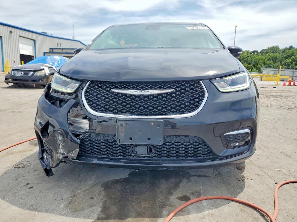 Photo 5 from auction – 2022 CHRYSLER PACIFICA with VIN 2C4RC1L74NR105733
