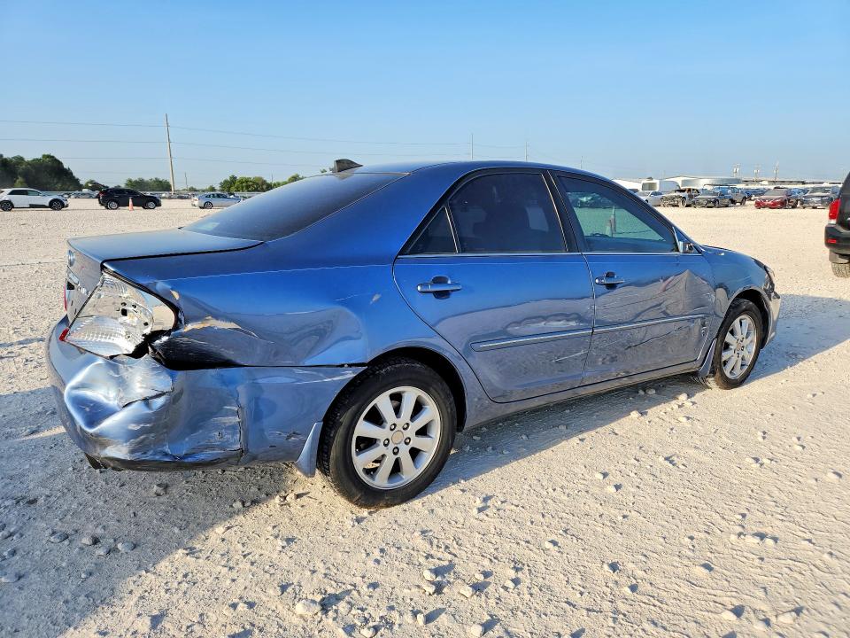 Photo 3 from auction – 2004 TOYOTA CAMRY with VIN 4T1BE32K44U906849
