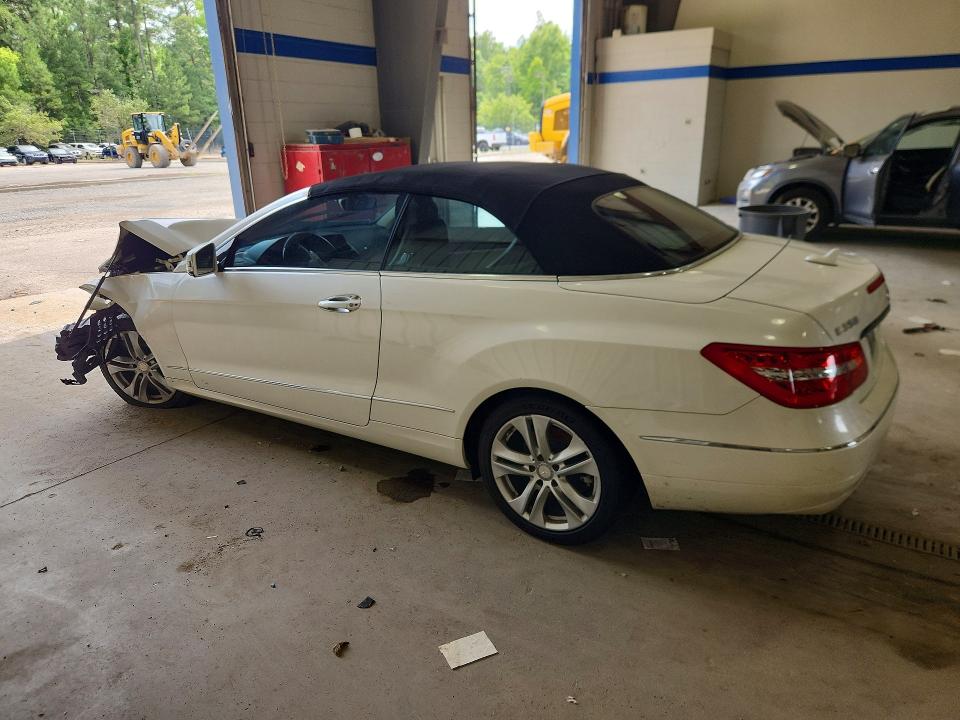 Снимка 2 от търг – 2011 MERCEDES-BENZ E с VIN WDDKK5GF1BF097094