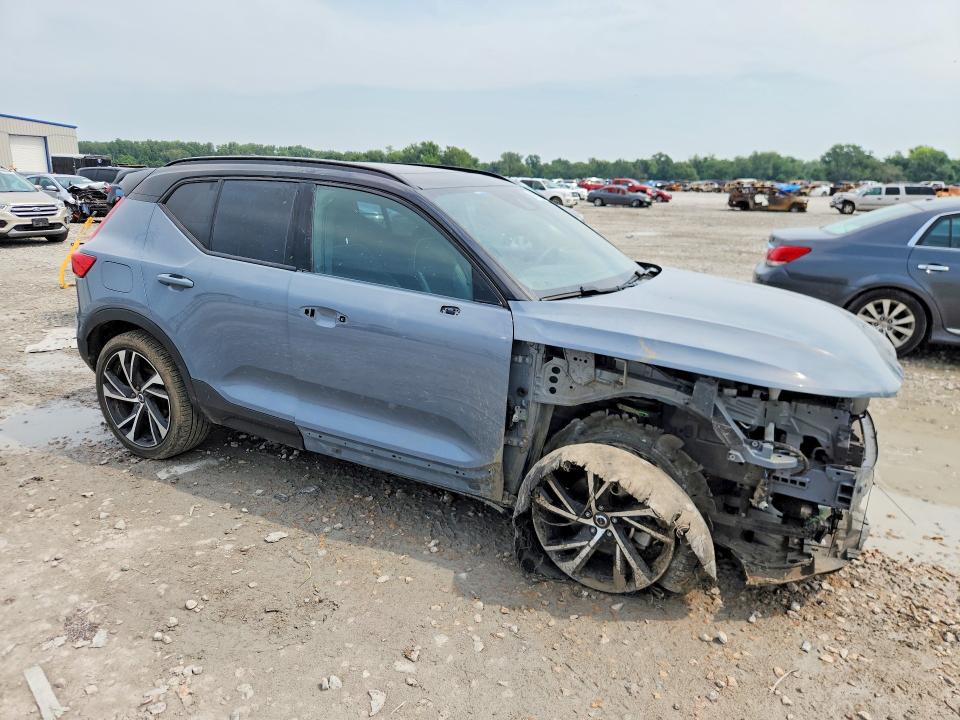 Photo 4 from auction – 2022 VOLVO XC40 with VIN YV4162UM5N2790044