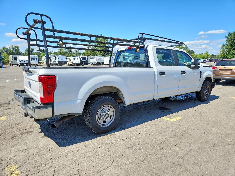 Photo 3 from auction – 2018 FORD F250 with VIN 1FT7W2A63JEC08566