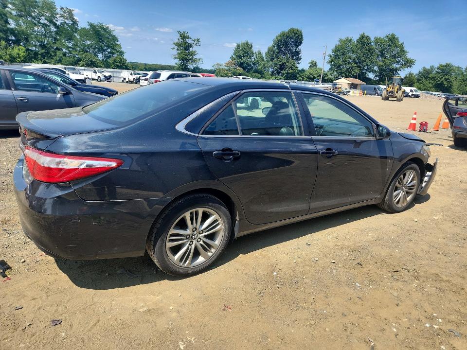 Photo 3 from auction – 2015 TOYOTA CAMRY with VIN 4T1BF1FK2FU031236