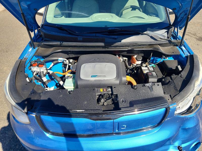 Photo 11 from auction – 2016 KIA SOUL EV with VIN KNDJP3AE2G7017265