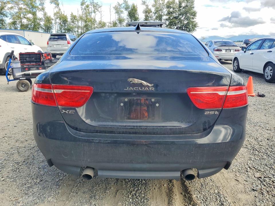 Photo 6 from auction – 2019 JAGUAR XE with VIN SAJAR4FX6KCP48194