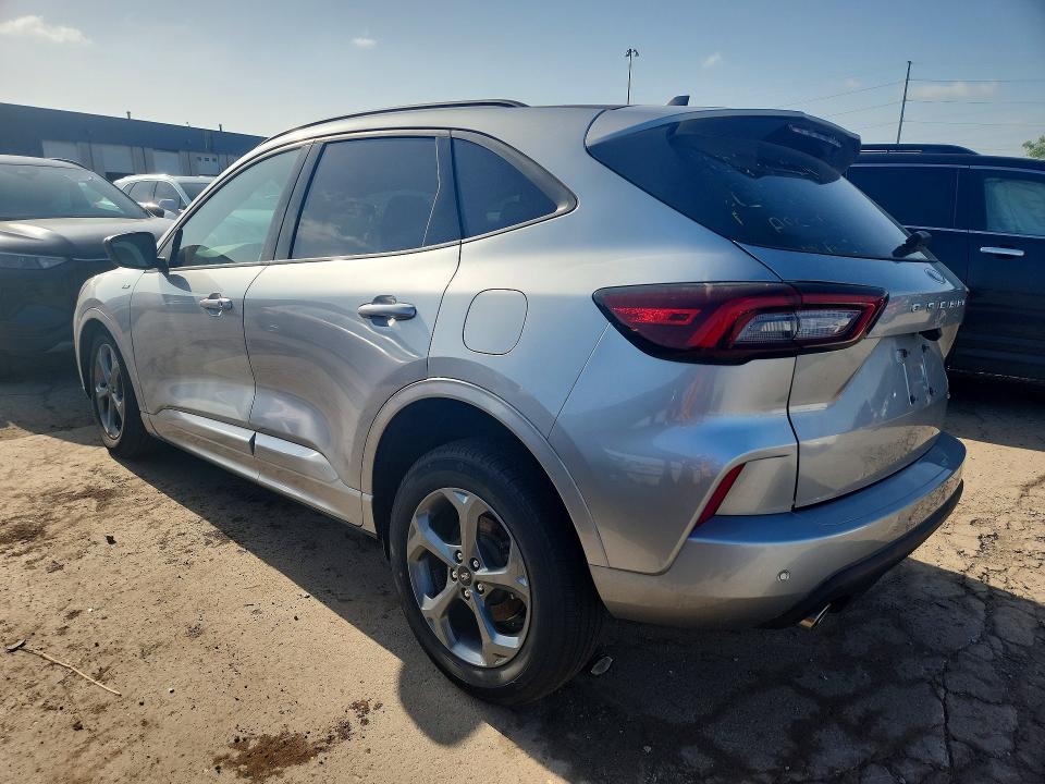 Photo 2 from auction – 2023 FORD ESCAPE with VIN 1FMCU9MN3PUA11861