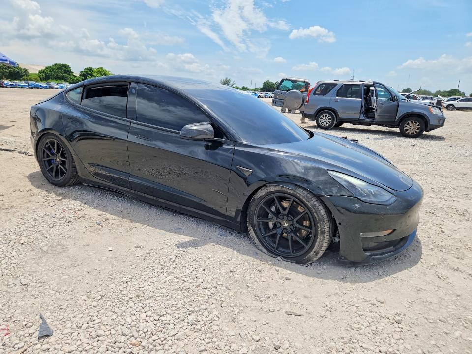 Zdjęcie 4 z aukcji – 2022 TESLA MODEL 3 z VIN 5YJ3E1EB8NF198639