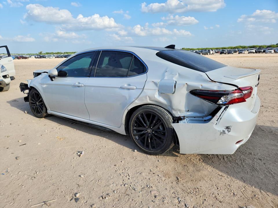 Photo 2 from auction – 2022 TOYOTA CAMRY with VIN 4T1K61AK9NU009367