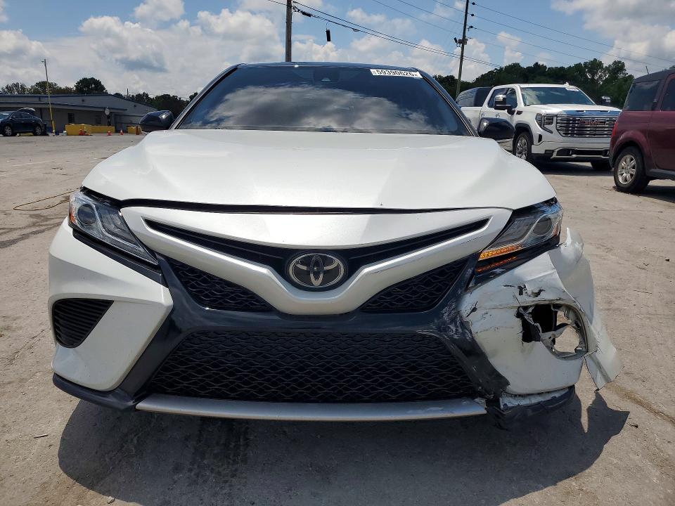 Photo 5 from auction – 2020 TOYOTA CAMRY with VIN 4T1K61AKXLU340620