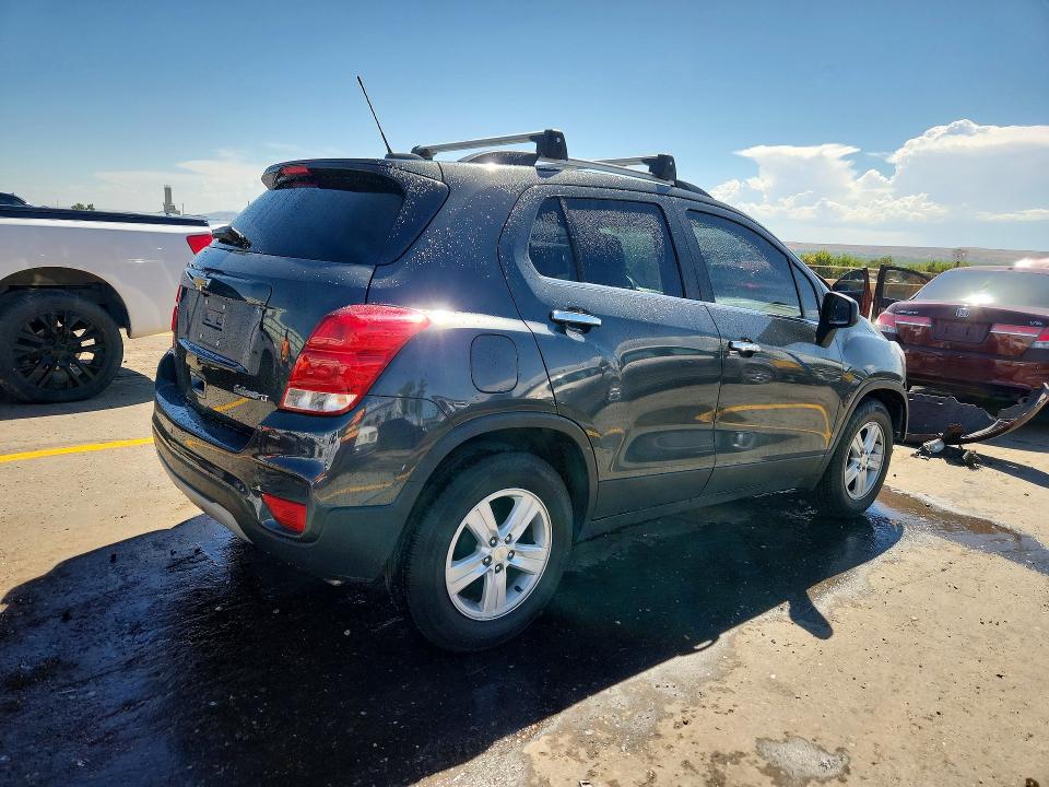Photo 3 from auction – 2017 CHEVROLET TRAX with VIN 3GNCJLSB0HL167538