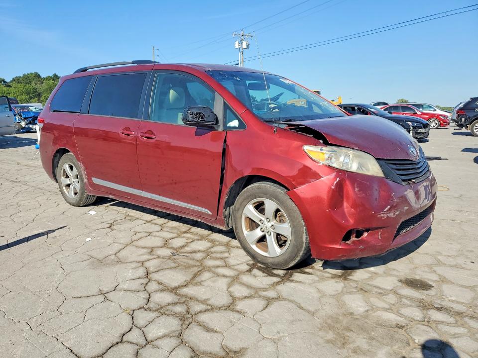 Photo 4 from auction – 2013 TOYOTA SIENNA with VIN 5TDKK3DC2DS369549