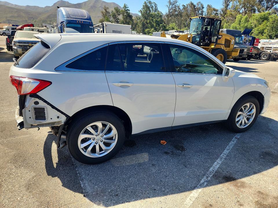Photo 3 from auction – 2017 ACURA RDX with VIN 5J8TB3H38HL003151
