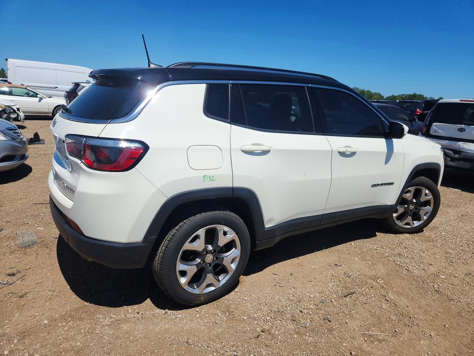 Photo 3 from auction – 2019 JEEP COMPASS with VIN 3C4NJDCB0KT631053