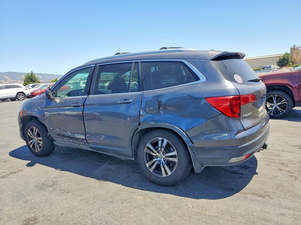 Photo 2 from auction – 2017 HONDA PILOT with VIN 5FNYF6H88HB007094