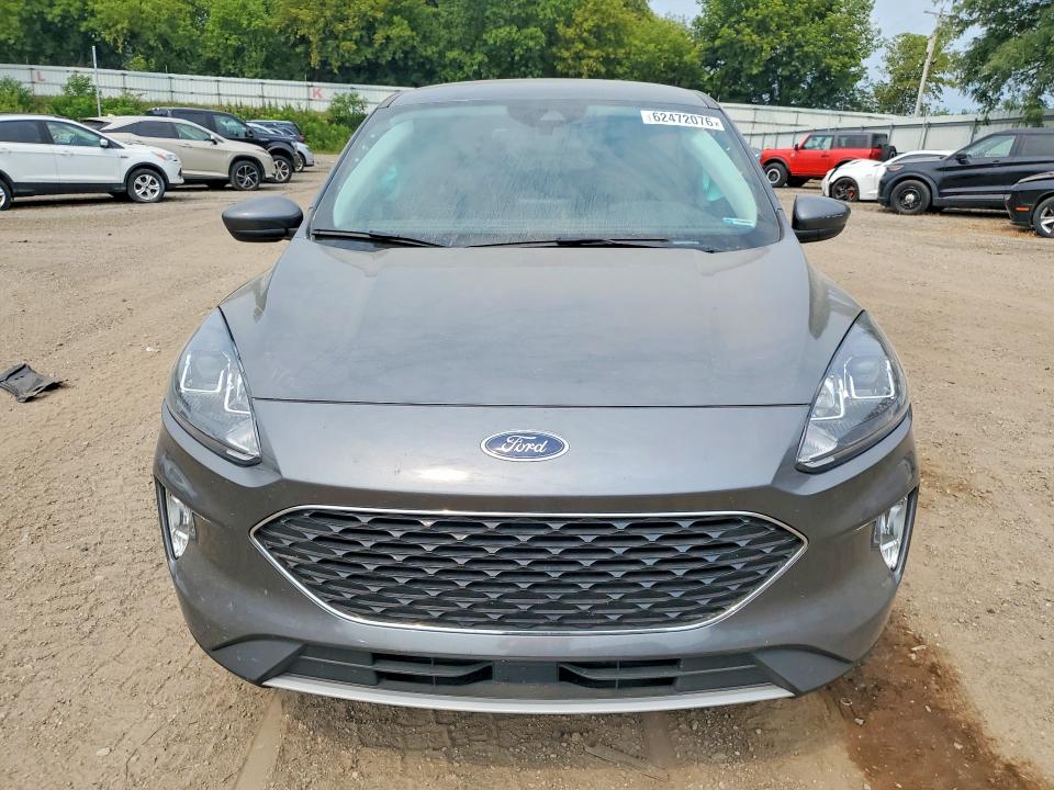 Photo 5 from auction – 2022 FORD ESCAPE with VIN 1FMCU9H67NUA91875