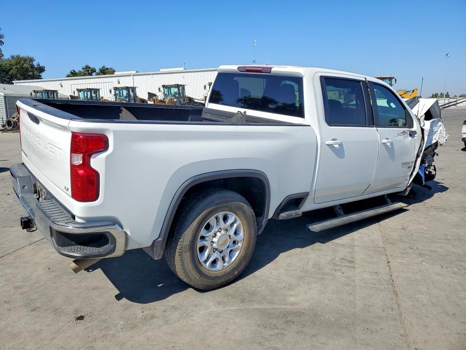 Photo 3 from auction – 2022 CHEVROLET SILVERADO with VIN 1GC4WSE76NF115725