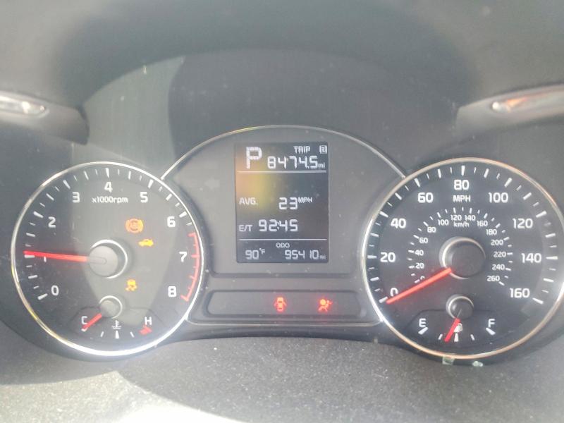 Photo 9 from auction – 2017 KIA FORTE with VIN 3KPFK4A77HE142971