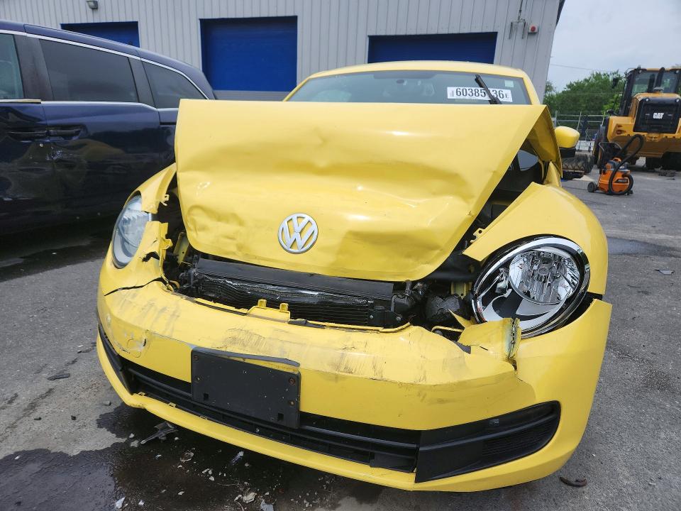 Photo 5 from auction – 2012 VOLKSWAGEN BEETLE with VIN 3VWJP7AT2CM602527